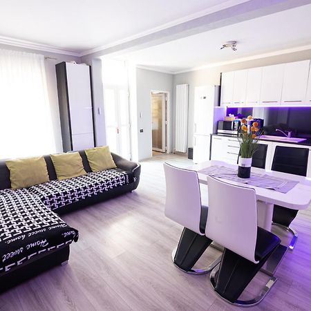 Apartamento Whitehouse Arad Exterior foto